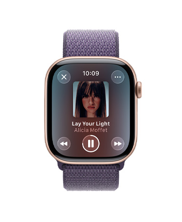 Apple Watch Series 11, or rose, boîtier en aluminium, commandes d’Apple Music, liste de lecture d’entraînement, côté droit extérieur, Digital Crown, bracelet, sport à rabat brume violette
