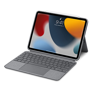 صورة من أعلى إلى أسفل لجهاز iPad Air مع لوحة مفاتيح ماجيك باللون الأبيض.
