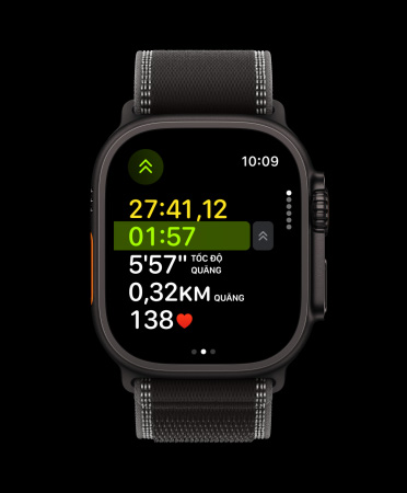 Apple Watch Ultra 3, màu đen, vỏ titan, bài tập chạy bộ, quãng tiếp theo